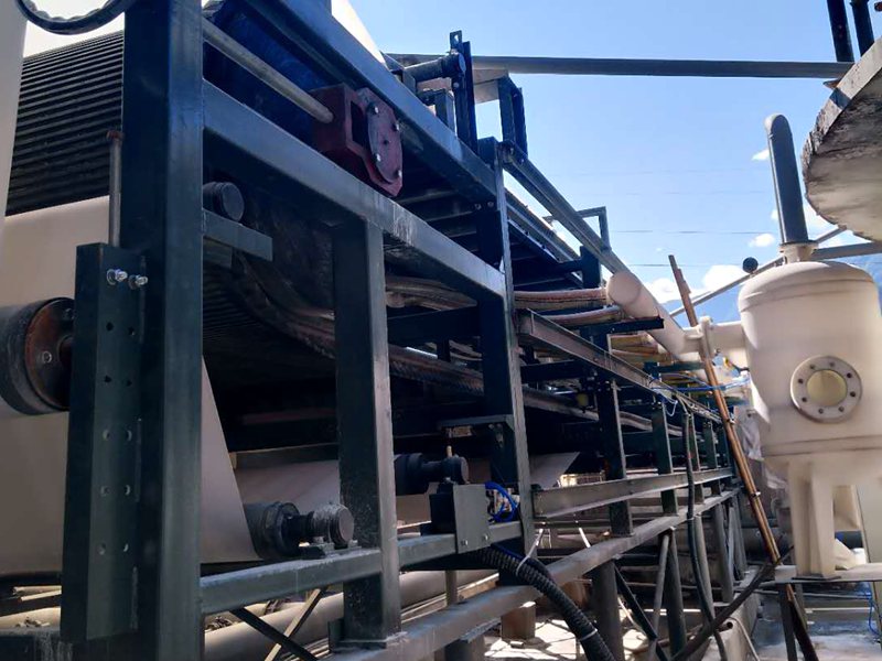 What are the main features of the vacuum automatic balance drain tank that can be understood in a few minutes?